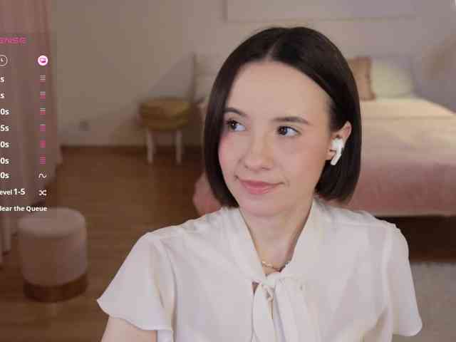 MissEssie webcam