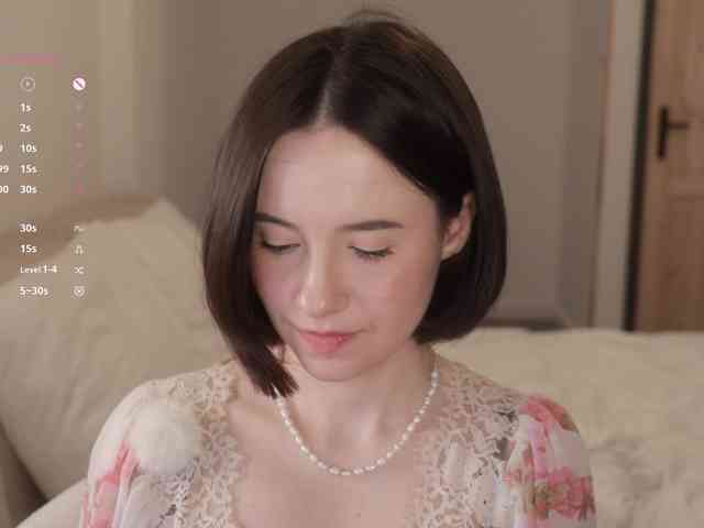 -FemaleEssence- -FemaleEssence-