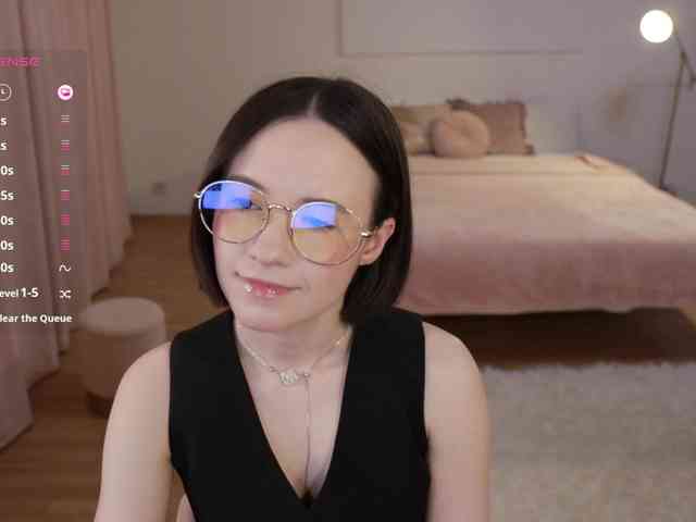 free cam chat -FemaleEssence-
