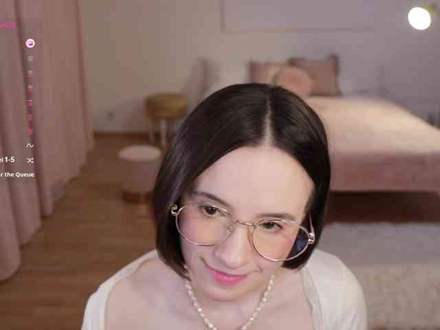 MissEssie webcam