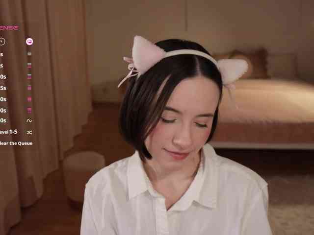 MissEssie webcam