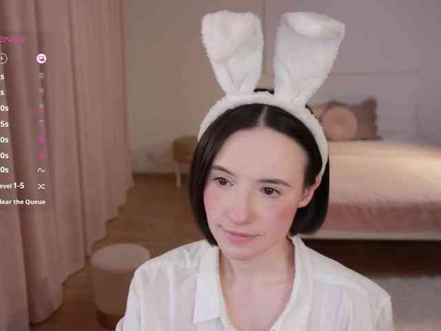 MissEssie webcam