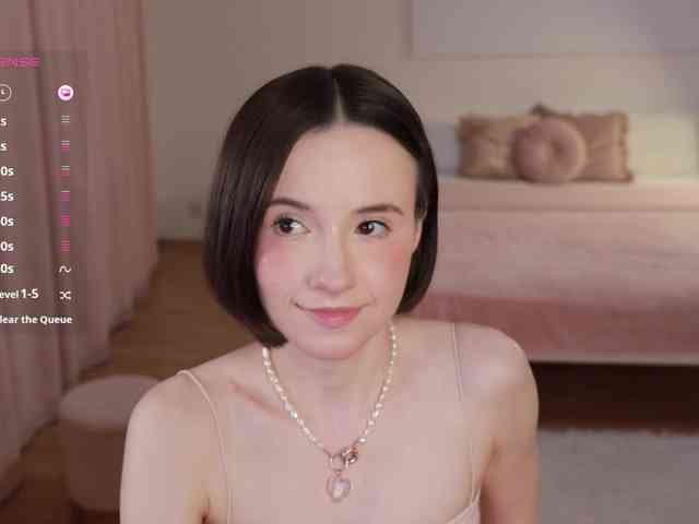 MissEssie webcam