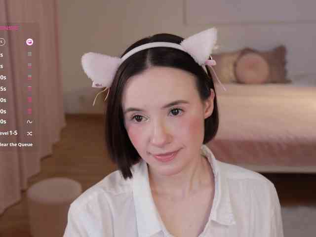 MissEssie webcam