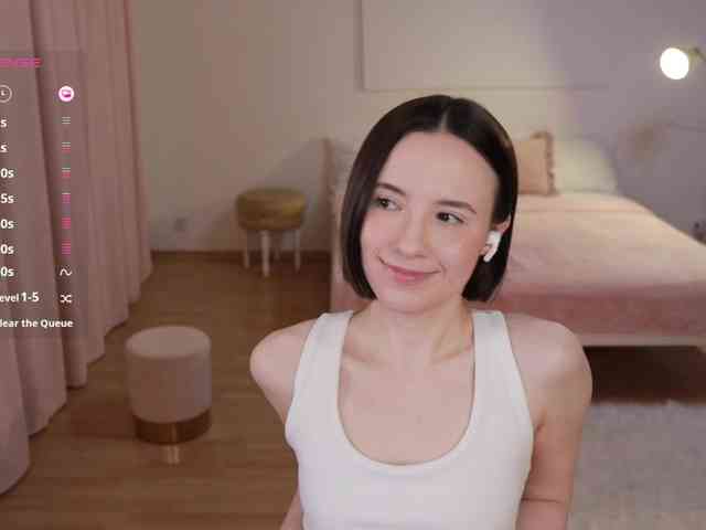 live voyeur -FemaleEssence-