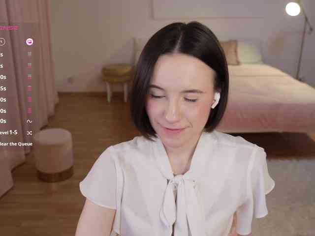 MissEssie webcam
