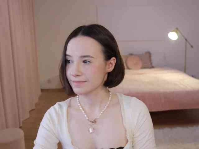 MissEssie webcam