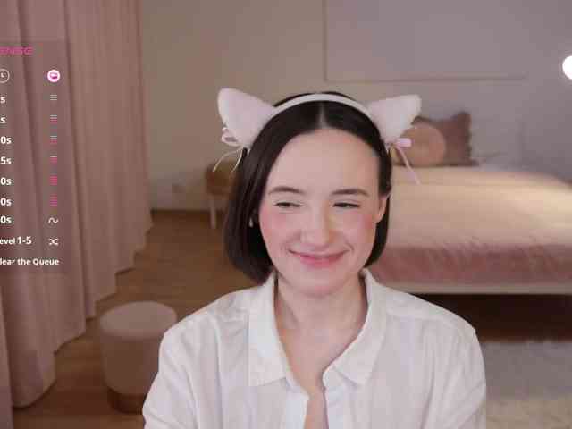 MissEssie webcam