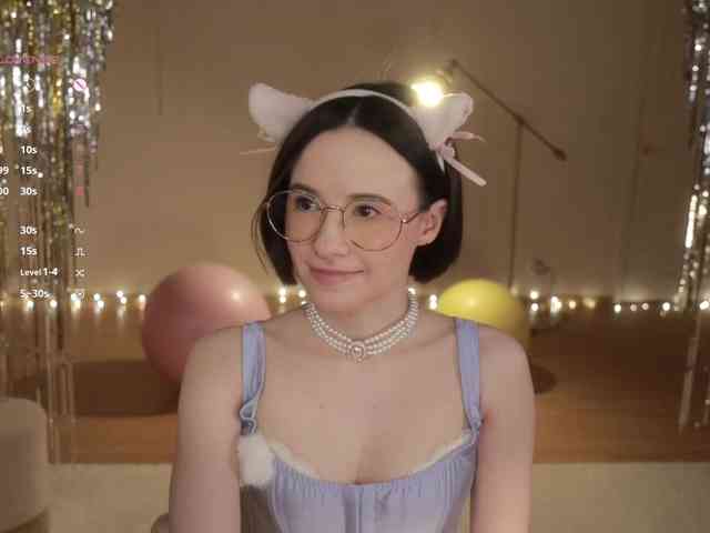 -FemaleEssence- -FemaleEssence-