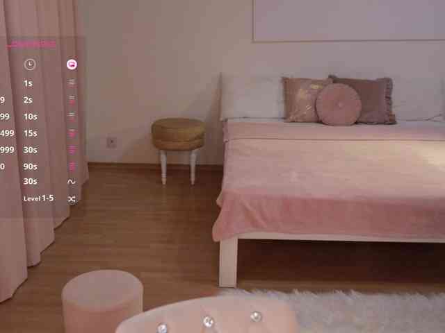 -FemaleEssence- Live Webcam on BongaCams