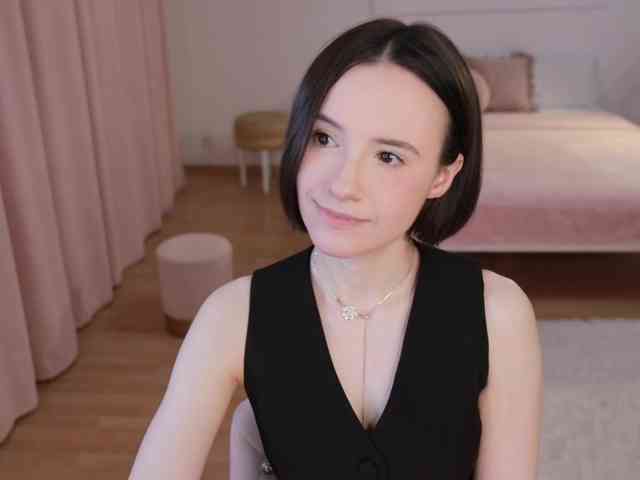 MissEssie webcam