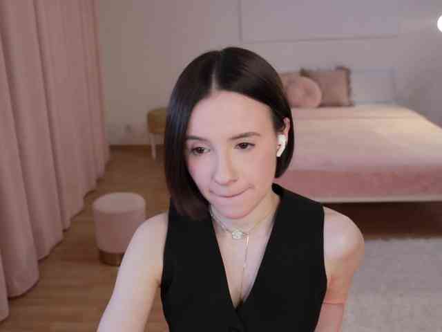 MissEssie webcam