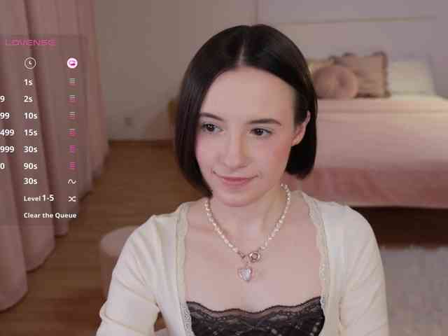 hot webcam porn -FemaleEssence-