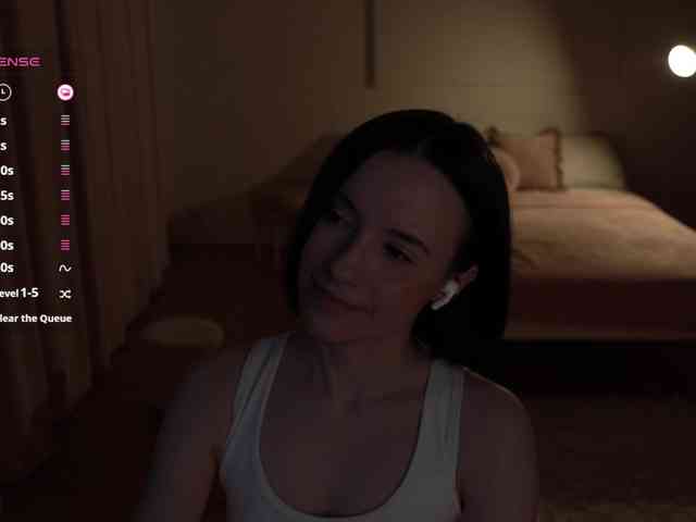 MissEssie webcam