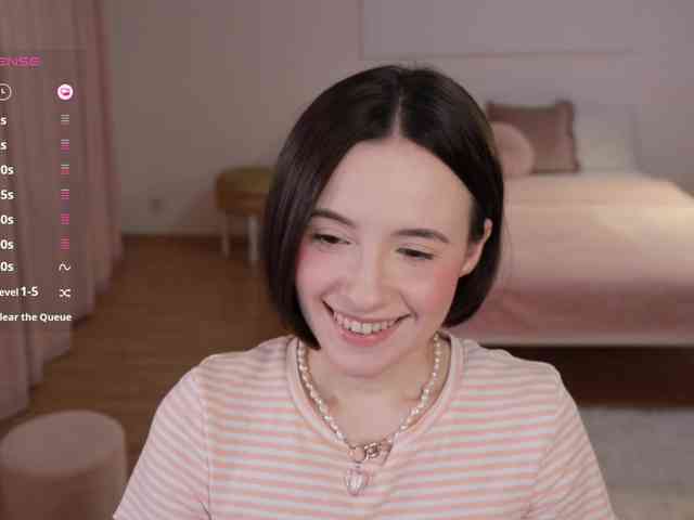 MissEssie webcam