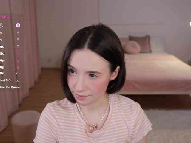 MissEssie webcam