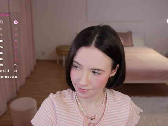 MissEssie webcam