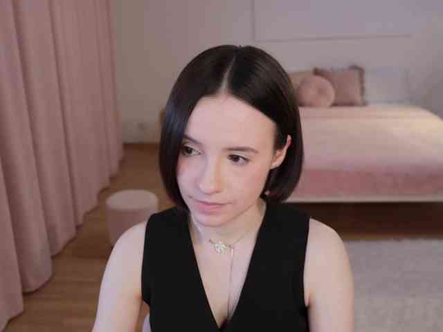 MissEssie webcam