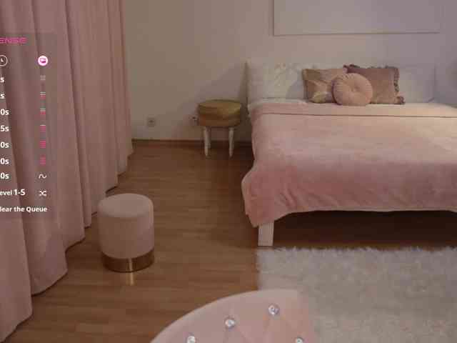 MissEssie webcam