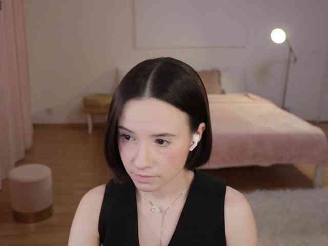 MissEssie webcam