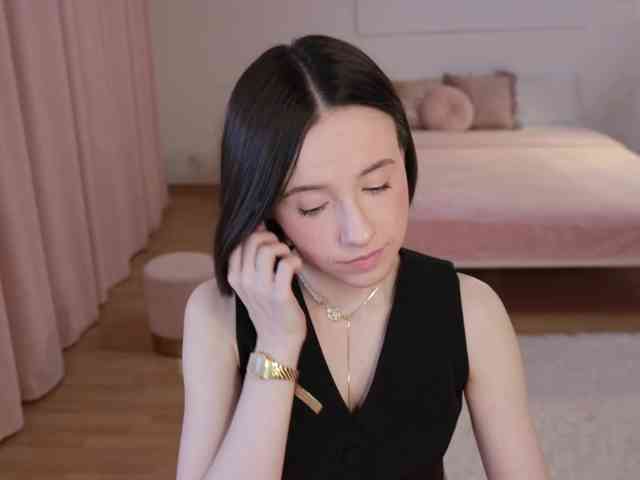 MissEssie webcam