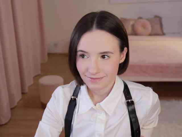 MissEssie webcam
