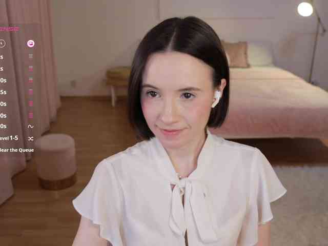 MissEssie webcam