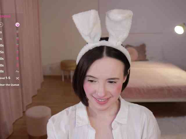 MissEssie webcam
