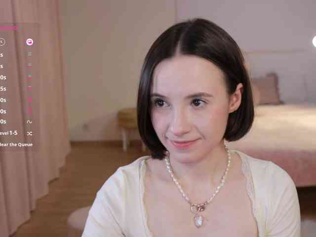 MissEssie webcam