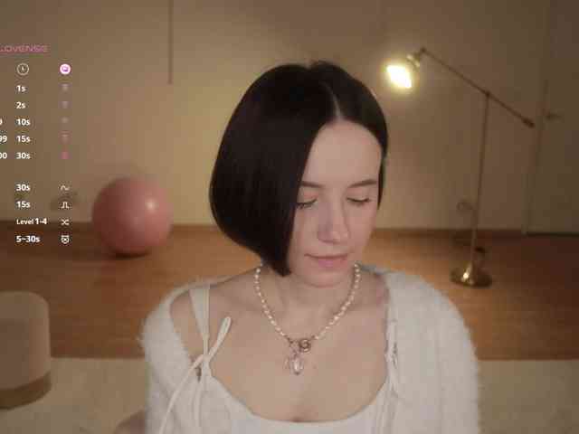 -FemaleEssence- -FemaleEssence-