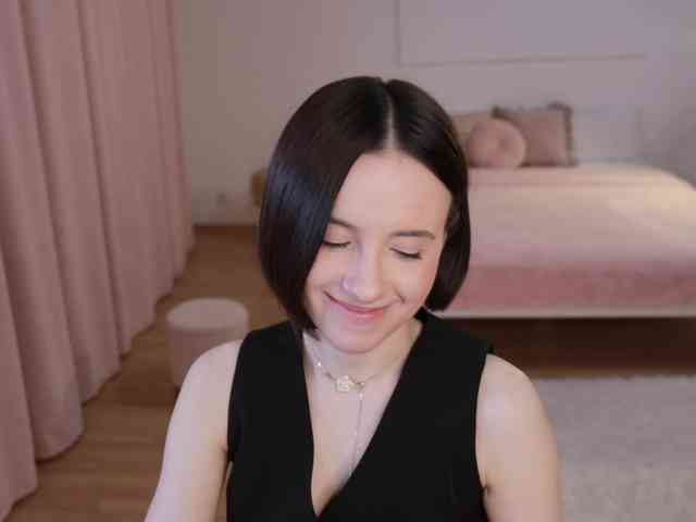 MissEssie webcam