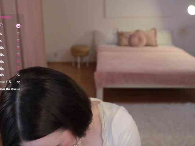 MissEssie webcam