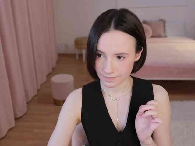 MissEssie webcam