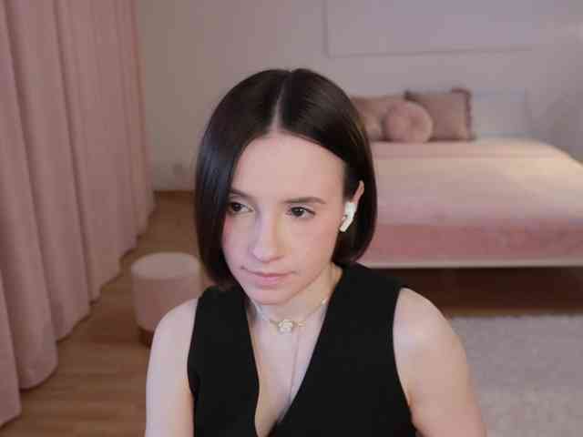 MissEssie webcam