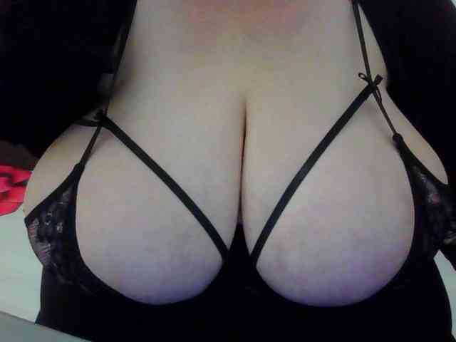 Zlaya_Mama_ux_zlaya webcam