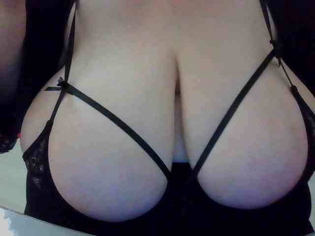 Zlaya_Mama_ux_zlaya webcam