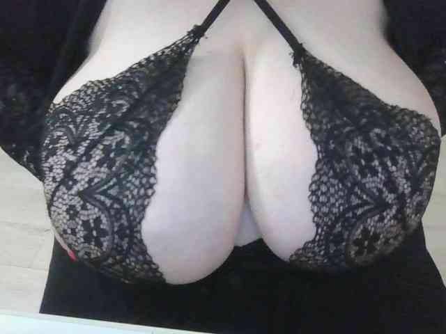 Mam_ya_ebashy1_po_xuy webcam