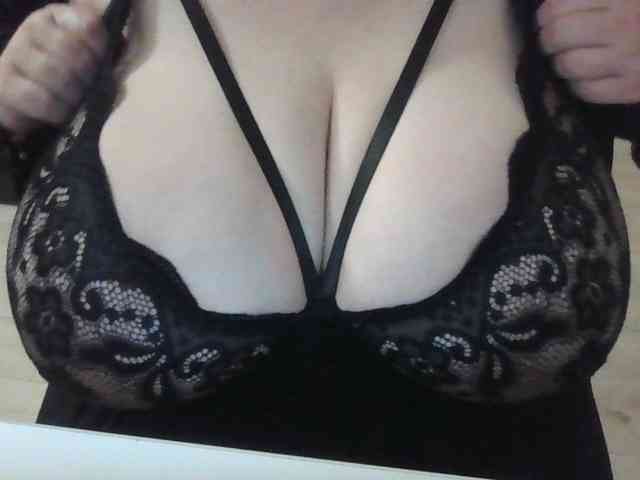 ZlayaMama7 webcam