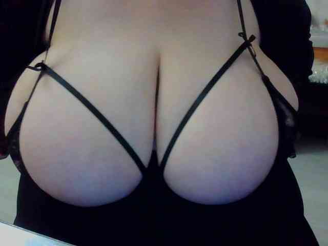 Zlaya_Mama_Kratosa webcam