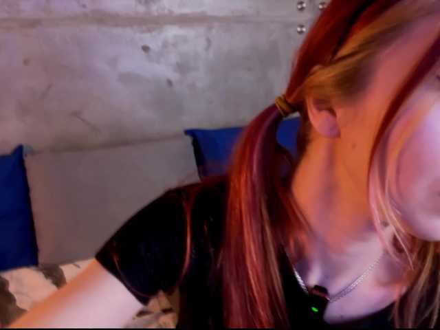 Na-izi's BongaCams show and profile