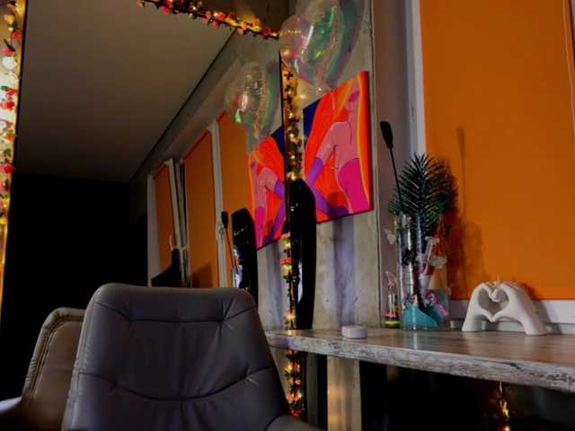 Na-izi's BongaCams show and profile