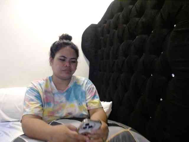 Asianbigbuttyboobs webcam