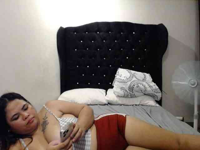Asianbigbuttyboobs webcam