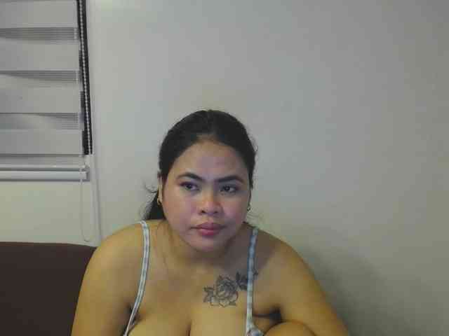 Asianbigbuttyboobs webcam