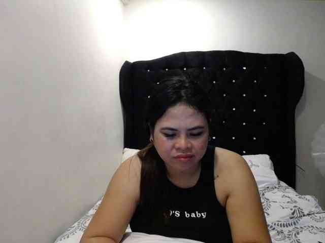 Asianbigbuttyboobs webcam