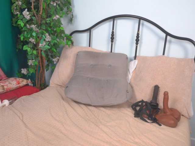 IsadoraDunkan's BongaCams show and profile