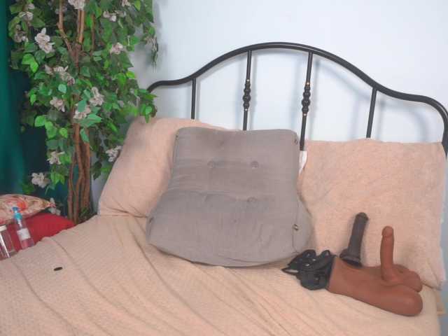 IsadoraDunkan's BongaCams show and profile