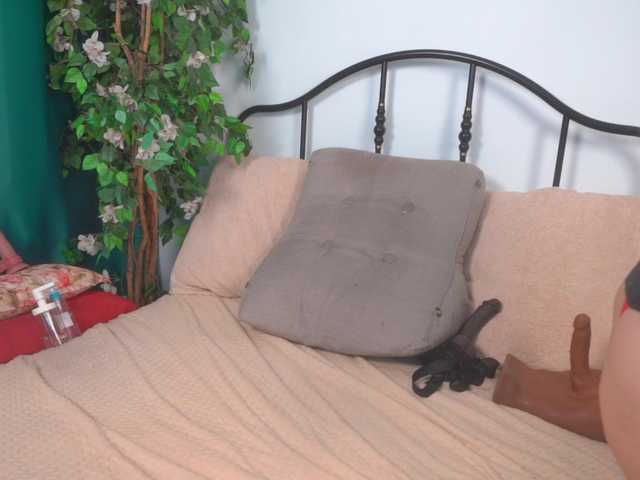 IsadoraDunkan's BongaCams show and profile