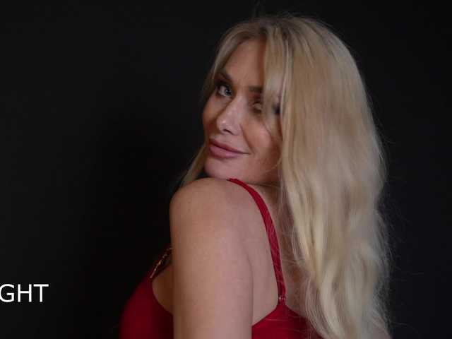 IsadoraDunkan's BongaCams show and profile