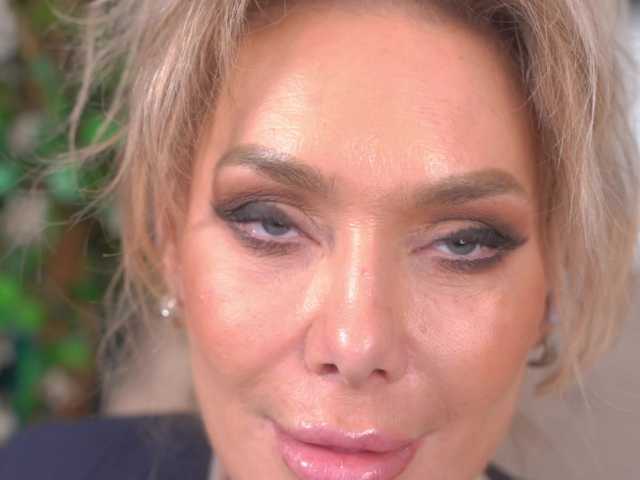 IsadoraDunkan's BongaCams show and profile